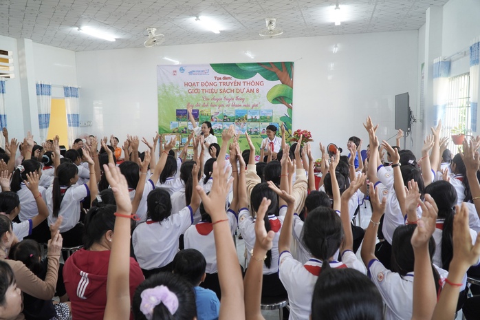 Mô hình truyền thông sách về bình đẳng giới đến với học sinh tỉnh Sóc Trăng - Ảnh 3.