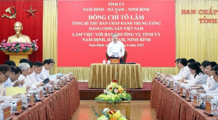 Tổng Bí thư: Kiến tạo một không gian phát triển hiện đại, năng động cho Ninh Bình mới- Ảnh 1. Tổng Bí thư: Kiến tạo một không gian phát triển hiện đại, năng động cho Ninh Bình mới- Ảnh 1.