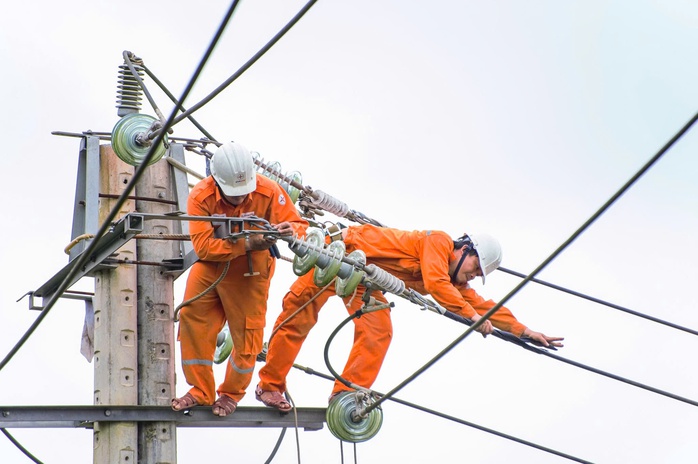 EVNCPC chủ động đảm bảo cung ứng điện mùa nắng nóng- Ảnh 3. EVNCPC chủ động đảm bảo cung ứng điện mùa nắng nóng- Ảnh 3.