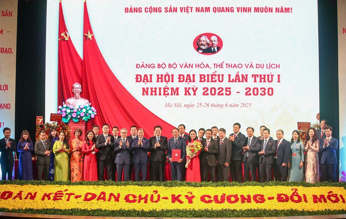 Báo chí phải làm chủ mặt trận thông tin- Ảnh 1. Báo chí phải làm chủ mặt trận thông tin- Ảnh 1.