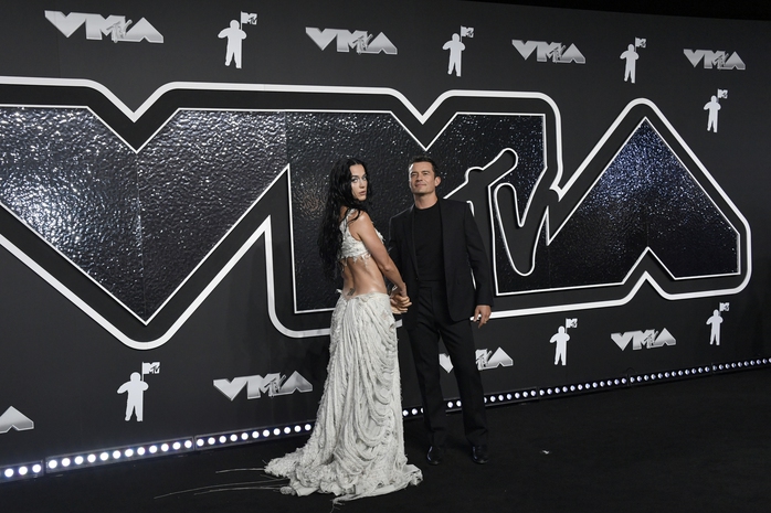 Ca sĩ Katy Perry và tài tử Orlando Bloom đường ai nấy bước- Ảnh 2. Ca sĩ Katy Perry và tài tử Orlando Bloom đường ai nấy bước- Ảnh 2.