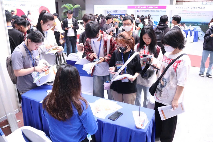 Cẩn trọng khi tìm việc làm thời vụ hè- Ảnh 1. Cẩn trọng khi tìm việc làm thời vụ hè- Ảnh 1.