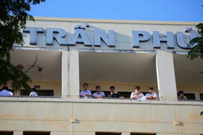 Kỳ thi THPT 2025: Thí sinh bắt đầu thi ngữ văn, đón xem gợi ý giải đề- Ảnh 4. Kỳ thi THPT 2025: Thí sinh bắt đầu thi ngữ văn, đón xem gợi ý giải đề - Ảnh 9.