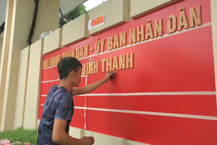 Hình ảnh nhiều địa phương ở TP HCM gắn bảng tên phường mới- Ảnh 1. Hình ảnh nhiều địa phương ở TP HCM gắn bảng tên phường mới- Ảnh 1.