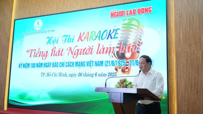 Sôi động Hội thi karaoke "Tiếng hát người làm báo"- Ảnh 1. Sôi động Hội thi karaoke "Tiếng hát người làm báo"- Ảnh 1.