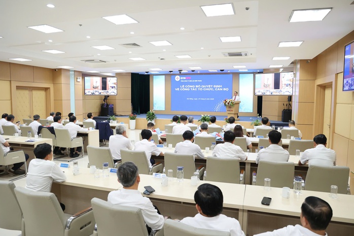 EVNCPC công bố quyết định thành lập 6 Công ty Điện lực sau sáp nhập- Ảnh 1. EVNCPC công bố quyết định thành lập 6 Công ty Điện lực sau sáp nhập- Ảnh 1.