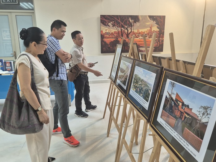 Khai mạc triển lãm Văn học – Nghệ thuật ba miền - Ảnh 11.