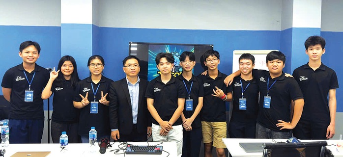 VietResCon giúp học sinh Việt tự tin sáng tạo- Ảnh 2. VietResCon giúp học sinh Việt tự tin sáng tạo- Ảnh 2.