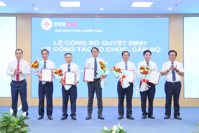 EVNCPC công bố quyết định thành lập 6 Công ty Điện lực sau sáp nhập- Ảnh 3. EVNCPC công bố quyết định thành lập 6 Công ty Điện lực sau sáp nhập- Ảnh 3.