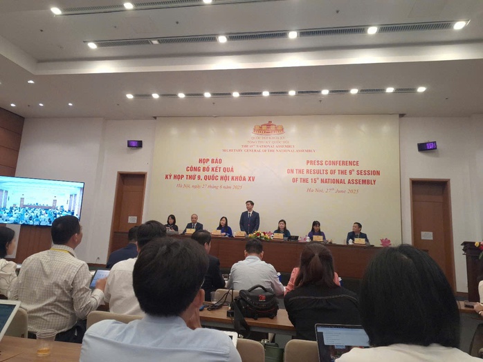 Kỳ họp thứ 9 thông qua 34 luật và 13 nghị quyết quy phạm pháp luật- Ảnh 1. Kỳ họp thứ 9 thông qua 34 luật và 13 nghị quyết quy phạm pháp luật- Ảnh 1.