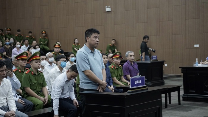 Nguyễn Văn Hậu nói từng có 10.000 cây vàng, nhưng đã làm từ thiện phần lớn - Ảnh 1. Nguyễn Văn Hậu nói từng có 10.000 cây vàng, nhưng đã làm từ thiện phần lớn - Ảnh 1.