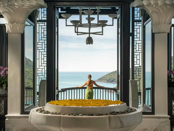 Must-see sights, street food tours and fine dining in Da Nang - Ảnh 1.