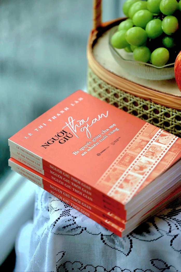 Những câu chuyện tình thân qua "Người giữ thời gian"- Ảnh 4.