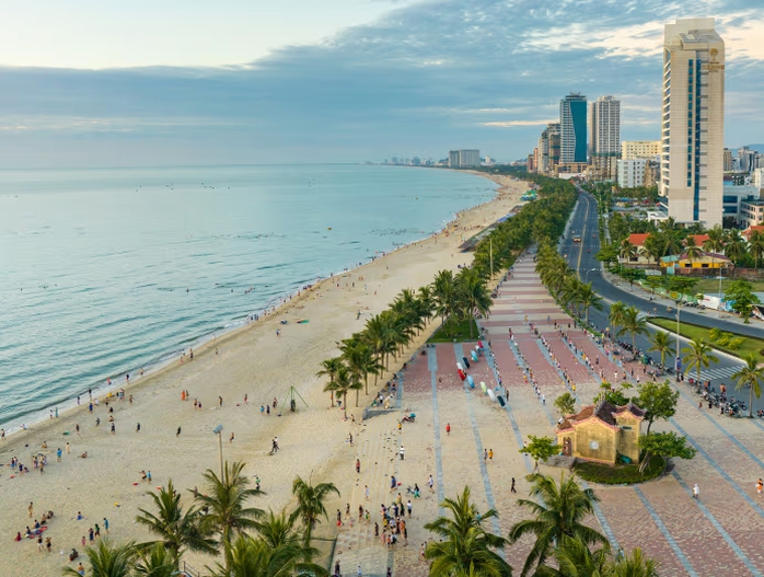 Must-see sights, street food tours and fine dining in Da Nang - Ảnh 4.
