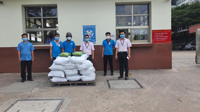 Nghiên cứu phương án hỗ trợ cán bộ Công đoàn chuyên trách diện hợp đồng bị ảnh hưởng việc làm - Ảnh 1.