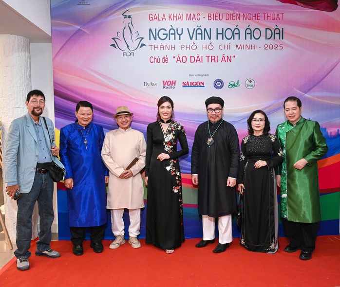 Gala Áo dài tri ân- Ảnh 1. Gala Áo dài tri ân- Ảnh 1.