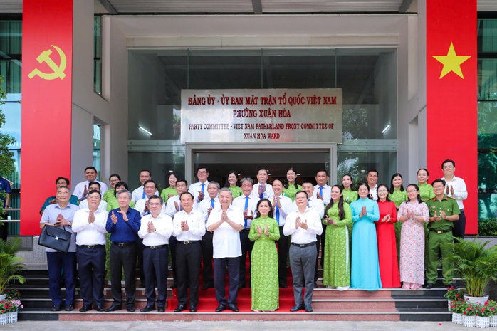 Trước thời khắc lịch sử: Kiến tạo, phục vụ nhân dân- Ảnh 1. Trước thời khắc lịch sử: Kiến tạo, phục vụ nhân dân- Ảnh 1.