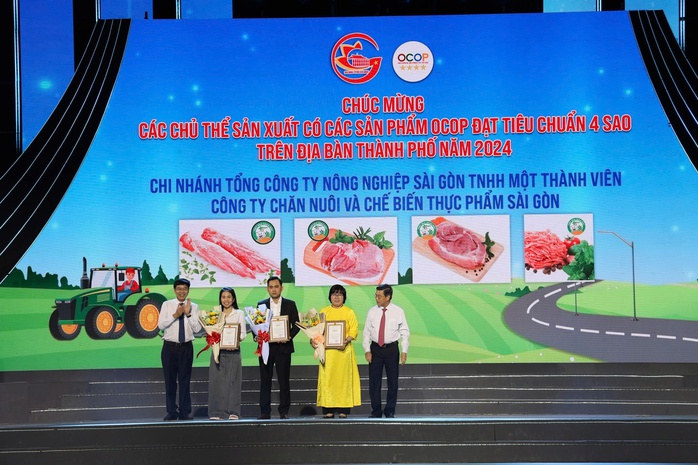 Đặc sản TP HCM được vinh danh ở Phố đi bộ Nguyễn Huệ- Ảnh 2. Đặc sản TP HCM được vinh danh ở Phố đi bộ Nguyễn Huệ- Ảnh 2.