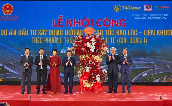 Khởi công đường cao tốc 17.700 tỉ đồng "kéo gần" Đà Lạt - TP HCM- Ảnh 5. Khởi công đường cao tốc 17.700 tỉ đồng "kéo gần" Đà Lạt - TP HCM- Ảnh 5.