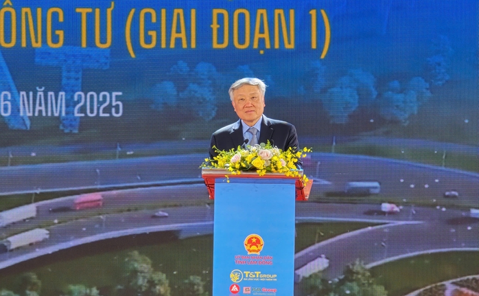 Khởi công đường cao tốc 17.700 tỉ đồng "kéo gần" Đà Lạt - TP HCM- Ảnh 4. Khởi công đường cao tốc 17.700 tỉ đồng "kéo gần" Đà Lạt - TP HCM- Ảnh 4.
