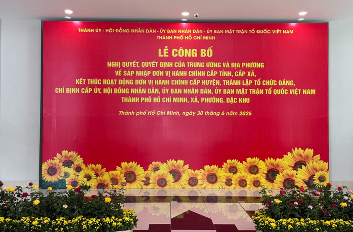 8 giờ sáng nay diễn ra Lễ công bố thành lập TP HCM mới- Ảnh 1. 8 giờ sáng nay diễn ra Lễ công bố thành lập TP HCM mới - Ảnh 1.