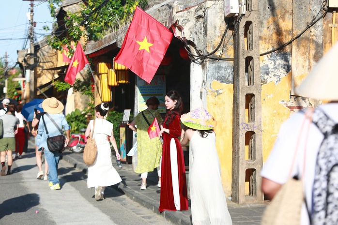 Chủ tịch Hội An nói lời "gan ruột" trước ngày không còn cấp huyện- Ảnh 3. Chủ tịch Hội An nói lời "gan ruột" trước ngày không còn cấp huyện- Ảnh 3.
