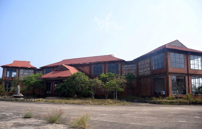 Nhiều dự án gần sân bay bất động, dang dở - Ảnh 3. Nhiều dự án gần sân bay bất động, dang dở - Ảnh 3.