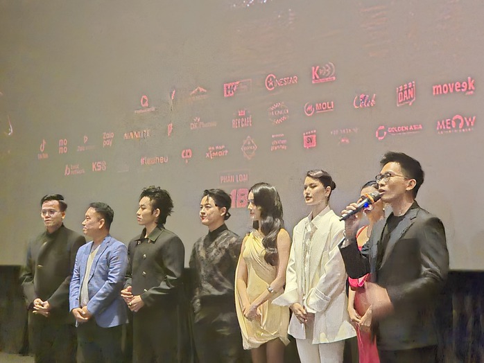 "Anh tài" Kay Trần: "Mong được mệt hơn, cực hơn!" - Ảnh 1.