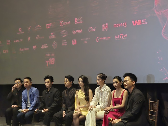 "Anh tài" Kay Trần: "Mong được mệt hơn, cực hơn!" - Ảnh 2.