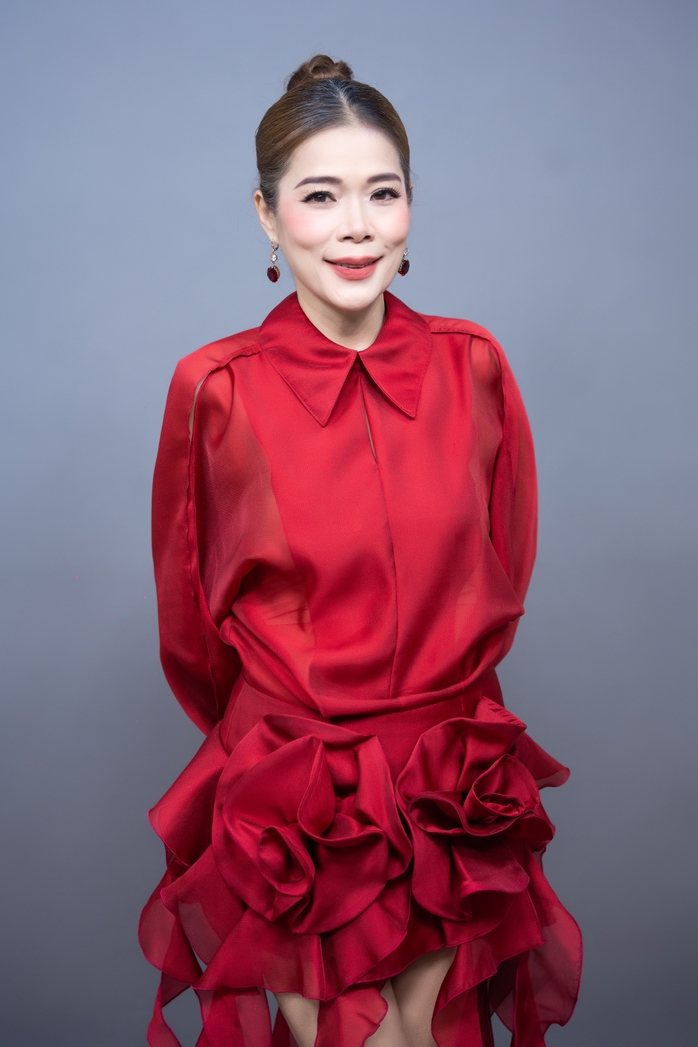 Mỹ Lệ: “Nghệ sĩ kinh doanh, buôn bán là bình thường”