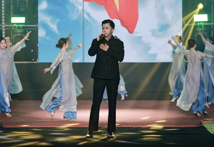 Ca sĩ Huỳnh Đệ làm Trưởng đại diện Trung tâm Bảo tồn Nghệ thuật Biểu diễn truyền thống Việt Nam- Ảnh 2. Ca sĩ Huỳnh Đệ làm Trưởng đại diện Trung tâm Bảo tồn Nghệ thuật Biểu diễn truyền thống Việt Nam- Ảnh 2.