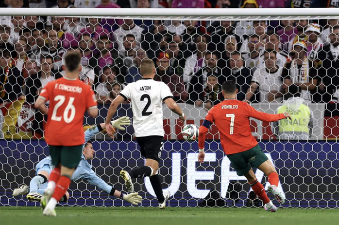 Ronaldo bùng nổ, Bồ Đào Nha loại chủ nhà Đức ở Nations League- Ảnh 8. Ronaldo bùng nổ, Bồ Đào Nha loại chủ nhà Đức ở Nations League- Ảnh 8.