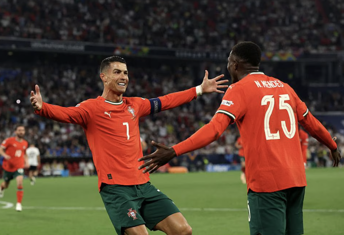 Ronaldo bùng nổ, Bồ Đào Nha loại chủ nhà Đức ở Nations League- Ảnh 9. Ronaldo bùng nổ, Bồ Đào Nha loại chủ nhà Đức ở Nations League- Ảnh 9.
