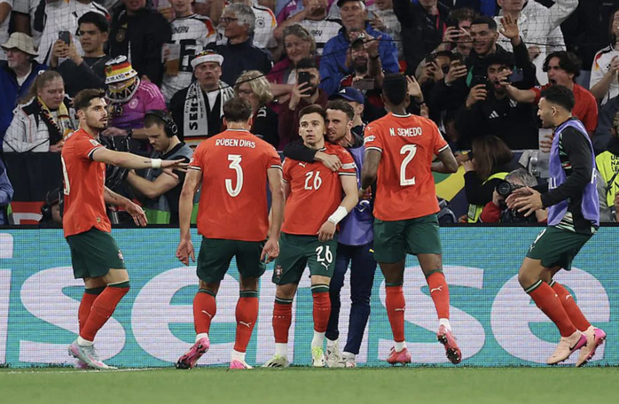 Ronaldo bùng nổ, Bồ Đào Nha loại chủ nhà Đức ở Nations League- Ảnh 7. Ronaldo bùng nổ, Bồ Đào Nha loại chủ nhà Đức ở Nations League- Ảnh 7.