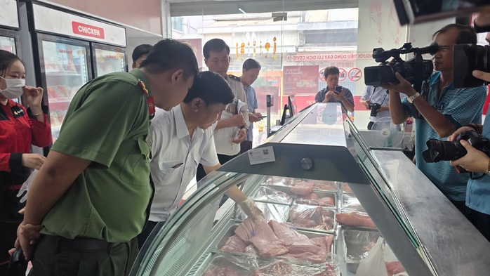 Người “tố” cửa hàng của C.P. Việt Nam: “Tôi không hơn thua, chỉ muốn bảo vệ cộng đồng” - Ảnh 5.
