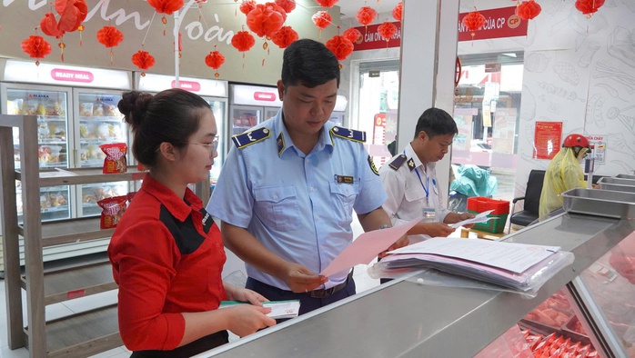 Người “tố” cửa hàng của C.P. Việt Nam: “Tôi không hơn thua, chỉ muốn bảo vệ cộng đồng” - Ảnh 3.