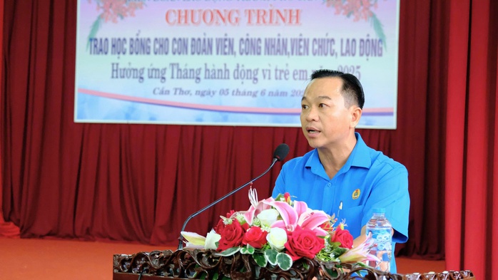 Cần Thơ: Trao gần 500 suất học bổng cho con đoàn viên, CNVC-LĐ- Ảnh 1. Cần Thơ: Trao gần 500 suất học bổng cho con đoàn viên, CNVC-LĐ- Ảnh 1.