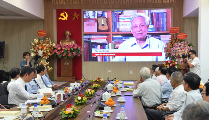 Ra mắt sách "Tinh hoa cách mạng Việt Nam" của nhà báo lão thành Hà Đăng - Ảnh 3.