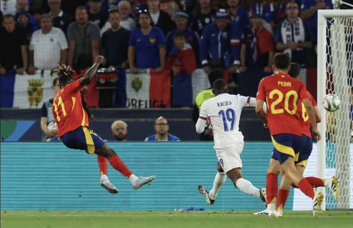 Yamal tỏa sáng trong "đại tiệc" 9 bàn, Tây Ban Nha thắng Pháp bán kết Nations League- Ảnh 3. Yamal tỏa sáng trong "đại tiệc" 9 bàn, Tây Ban Nha thắng Pháp bán kết Nations League- Ảnh 3.