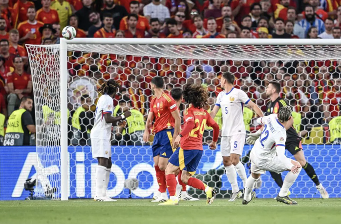 Yamal tỏa sáng trong "đại tiệc" 9 bàn, Tây Ban Nha thắng Pháp bán kết Nations League- Ảnh 2. Yamal tỏa sáng trong "đại tiệc" 9 bàn, Tây Ban Nha thắng Pháp bán kết Nations League- Ảnh 2.