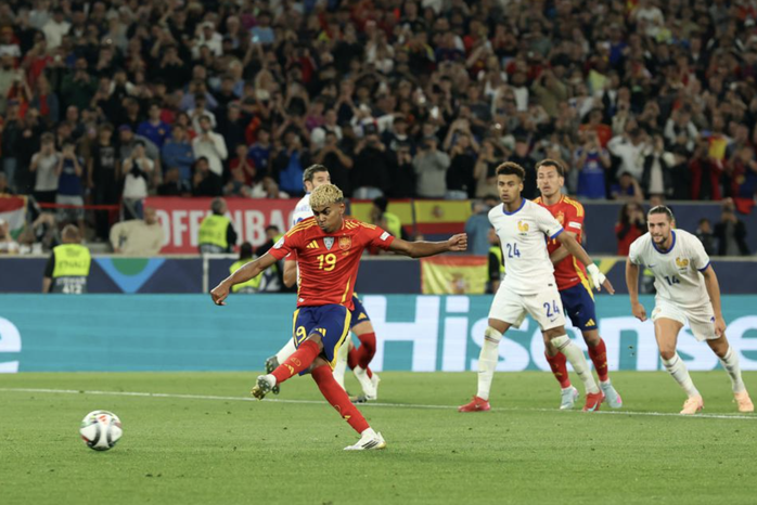 Yamal tỏa sáng trong "đại tiệc" 9 bàn, Tây Ban Nha thắng Pháp bán kết Nations League- Ảnh 5. Yamal tỏa sáng trong "đại tiệc" 9 bàn, Tây Ban Nha thắng Pháp bán kết Nations League- Ảnh 5.