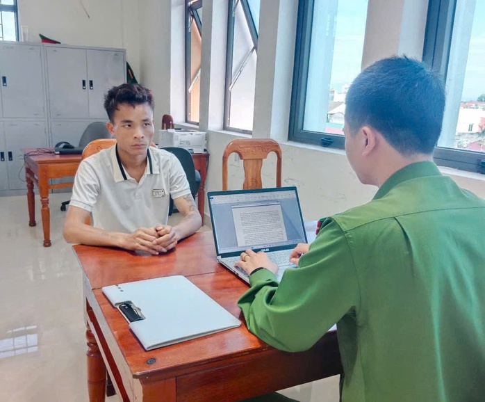 Bắt kẻ dùng rựa khống chế, hiếp dâm cô gái 26 tuổi- Ảnh 1. Bắt kẻ dùng rựa khống chế, hiếp dâm cô gái 26 tuổi- Ảnh 1.