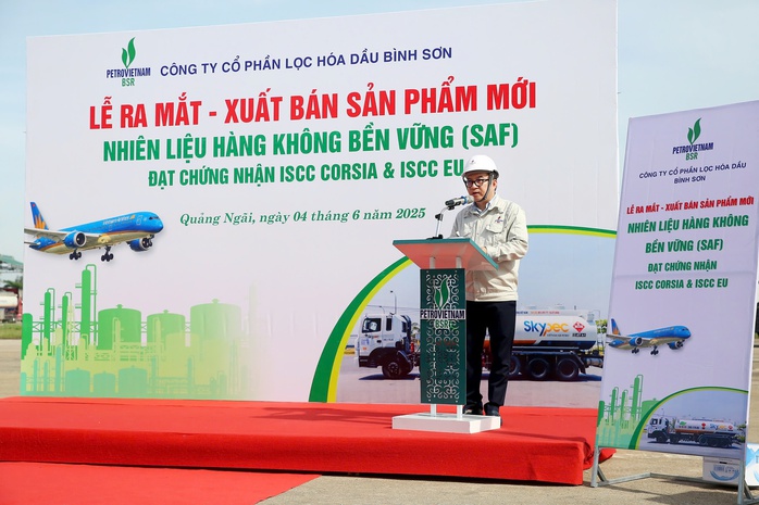Lọc dầu Dung Quất xuất bán lô sản phẩm mới nhiên liệu hàng không bền vững- Ảnh 1. Lọc dầu Dung Quất xuất bán lô sản phẩm mới nhiên liệu hàng không bền vững- Ảnh 1.