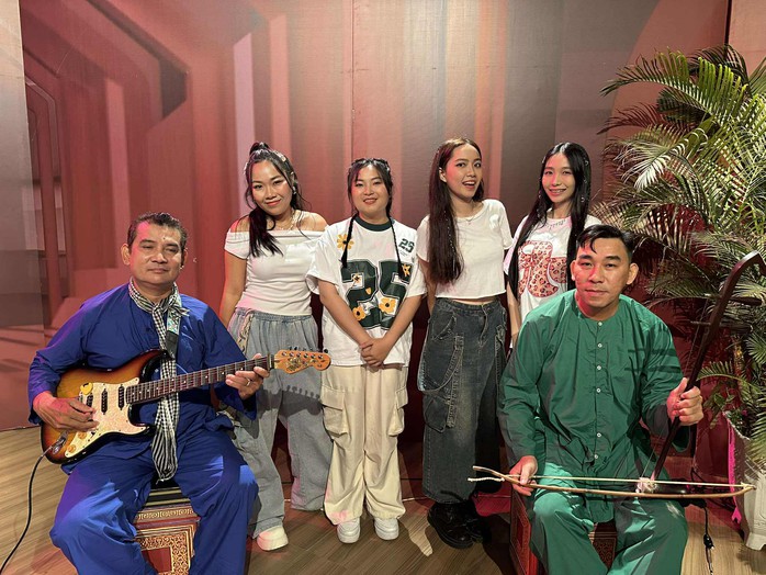 HTV Phát sóng "Đồng hành Giải Chuông vàng vọng cổ" lần thứ 20- Ảnh 3. HTV Phát sóng "Đồng hành Giải Chuông vàng vọng cổ" lần thứ 20- Ảnh 3.