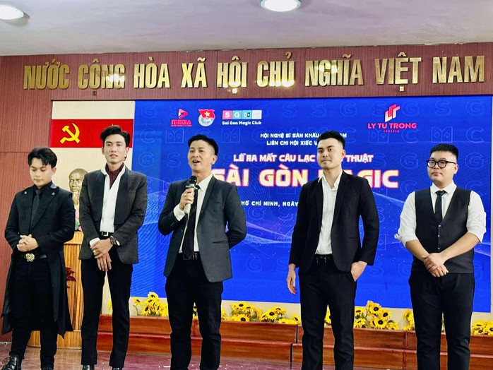 Câu lạc bộ Ảo thuật Sài Gòn Magic chính thức ra mắt tại TP HCM   - Ảnh 1.