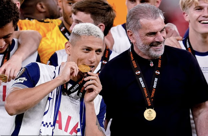 Tottenham sa thải HLV Postecoglou, nguy cơ cầu thủ nổi loạn- Ảnh 4. Tottenham sa thải HLV Postecoglou, nguy cơ cầu thủ nổi loạn- Ảnh 4.