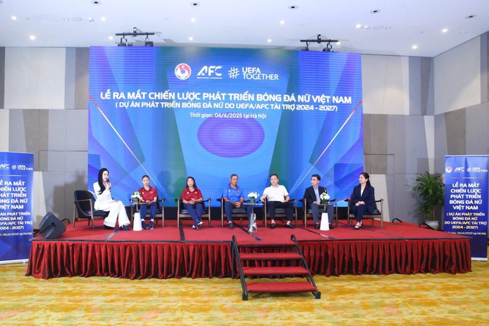 Bóng đá nữ Việt Nam và chiến lược phát triển đồng hành bởi UEFA, AFC- Ảnh 1. Bóng đá nữ Việt Nam và chiến lược phát triển đồng hành bởi UEFA, AFC- Ảnh 1.