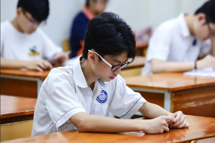 Thi lớp 10 Hà Nội: Đề văn vừa sức, thí sinh không khó đạt điểm cao- Ảnh 5. Thi lớp 10 Hà Nội: Đề văn vừa sức, thí sinh không khó đạt điểm cao- Ảnh 5.