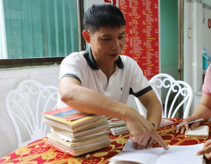 Sau khi bị "tố" nợ tiền cơm tiếp khách, 2 địa phương lại bị đòi tiền văn phòng phẩm!- Ảnh 2.