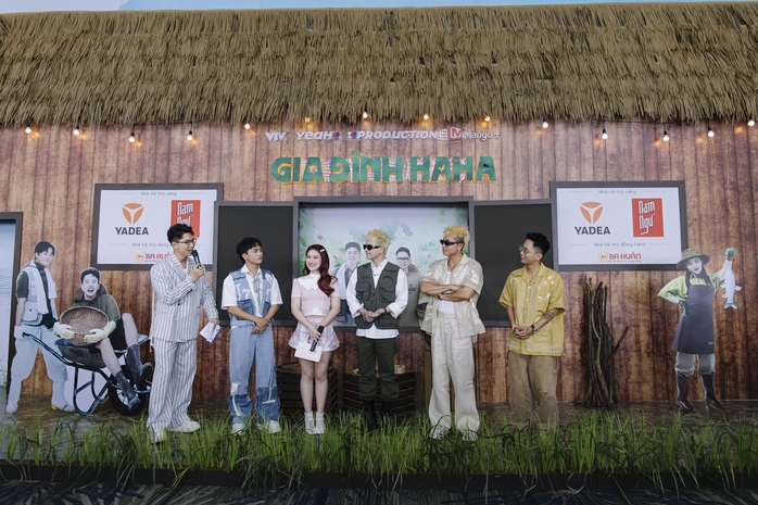 Gia đình Haha- bộ phim không kịch bản
- Ảnh 3. Gia đình Haha- bộ phim không kịch bản
- Ảnh 3.